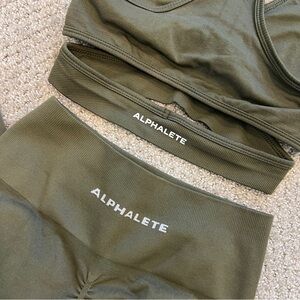 Alphalete Set! Amplify Leggings and Stratus Sports Bra